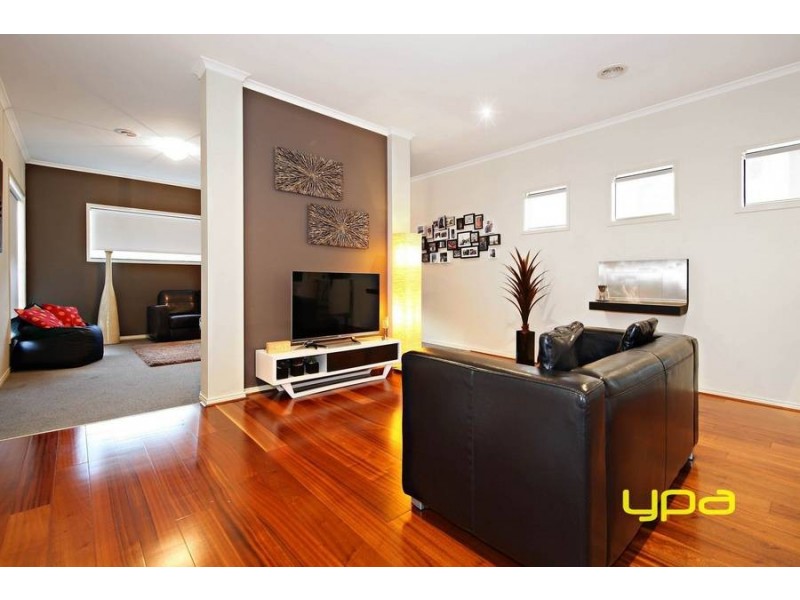 12 Coliban Garden, Caroline Springs VIC 3023