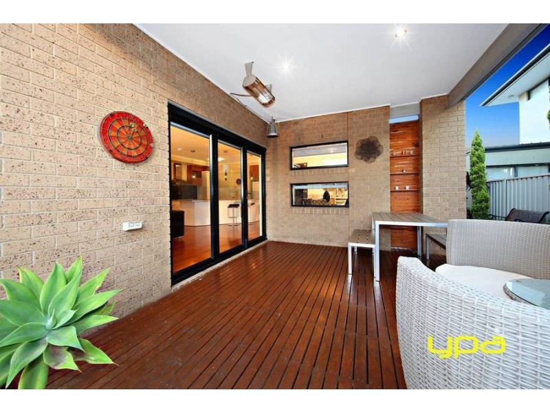 12 Coliban Garden, Caroline Springs VIC 3023