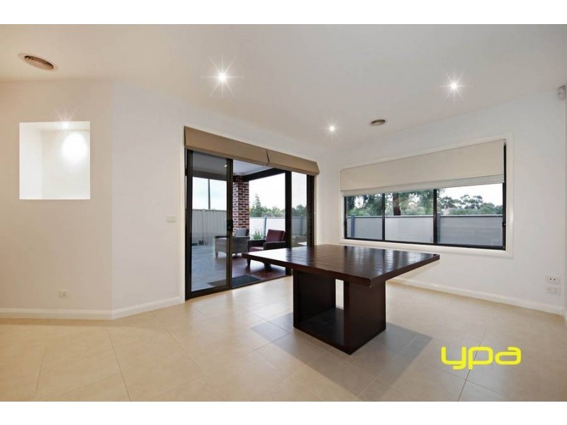 2 Barrwang Street, Cairnlea VIC 3023