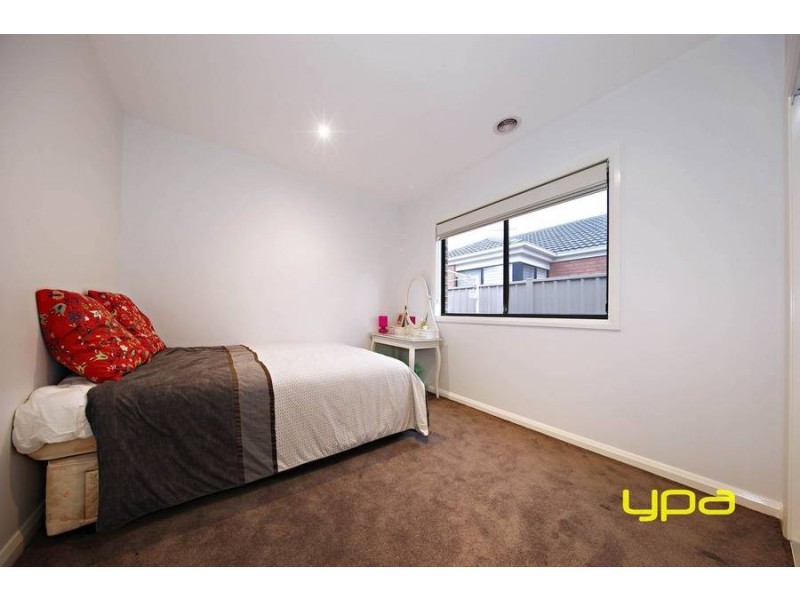 2 Barrwang Street, Cairnlea VIC 3023