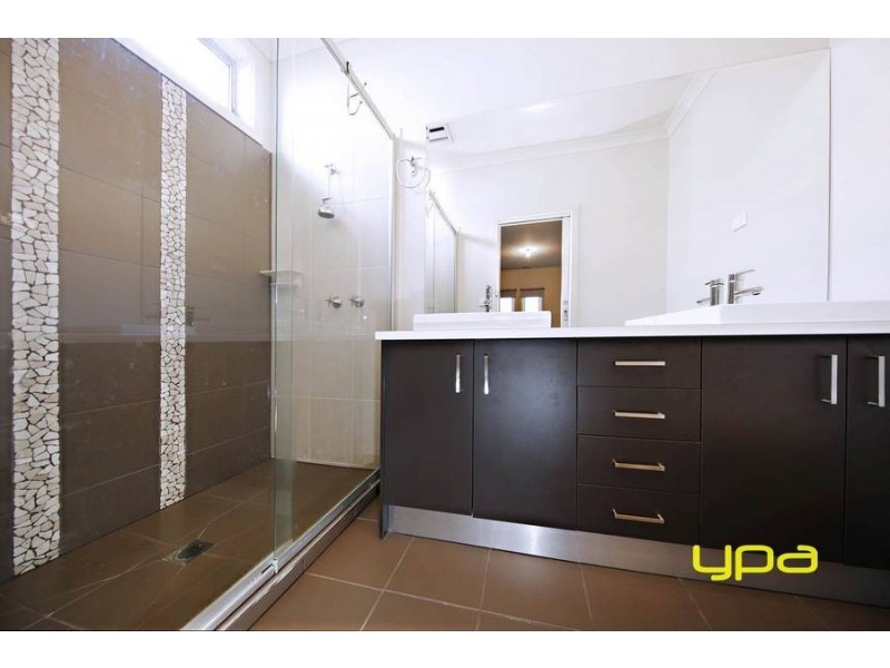 9 Wylie Circuit, Burnside Heights VIC 3023