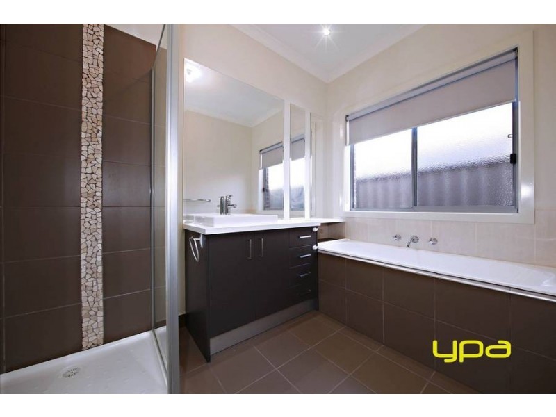 9 Wylie Circuit, Burnside Heights VIC 3023