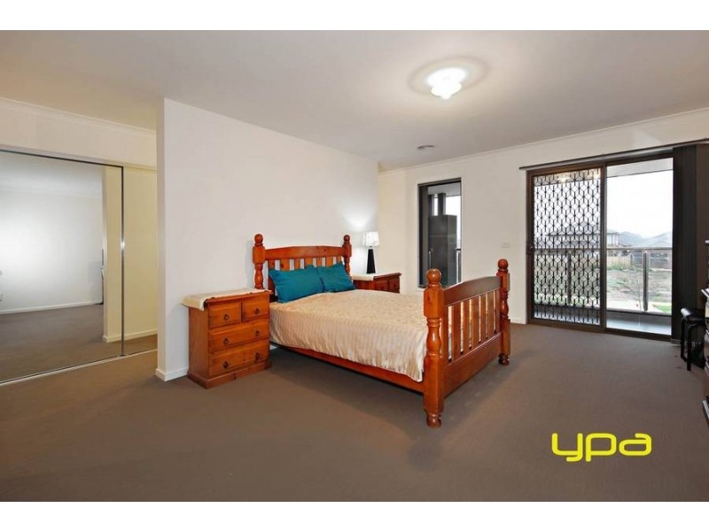 11 Lexington Drive, Burnside VIC 3023