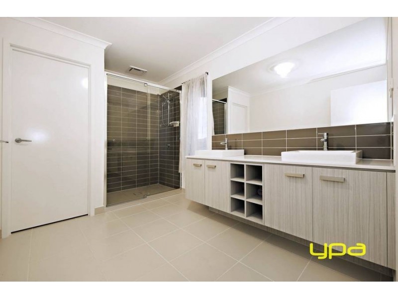 11 Lexington Drive, Burnside VIC 3023