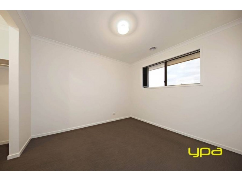 11 Lexington Drive, Burnside VIC 3023