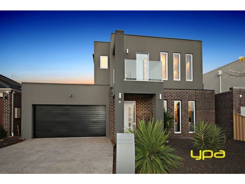 6 Irwin Garden, Caroline Springs VIC 3023