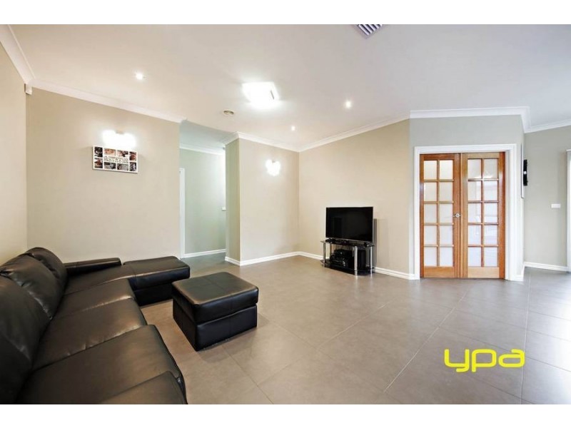 1 Hughes Place, Burnside Heights VIC 3023