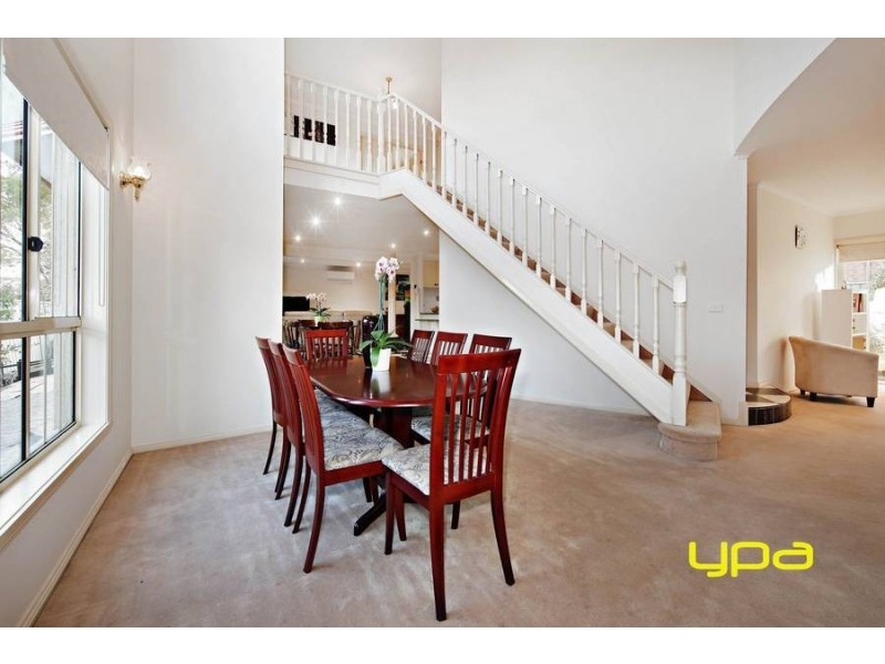 20 Windsor Gardens, Caroline Springs VIC 3023