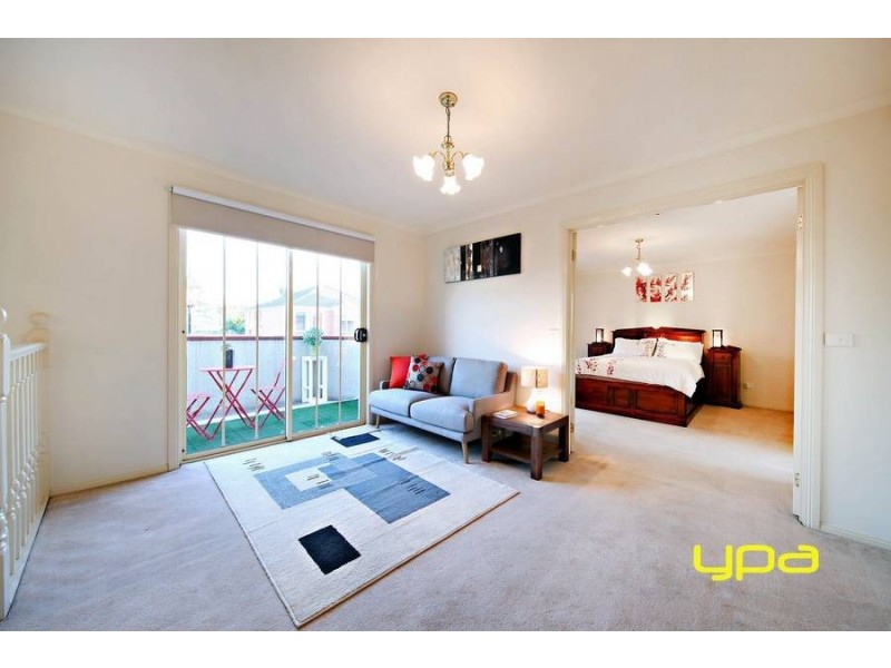 20 Windsor Gardens, Caroline Springs VIC 3023