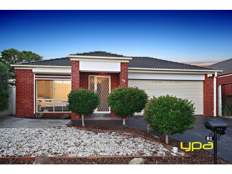 18 Wavertree Avenue, Caroline Springs VIC 3023