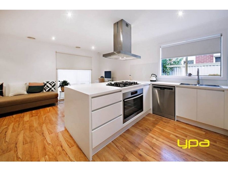 18 Wavertree Avenue, Caroline Springs VIC 3023