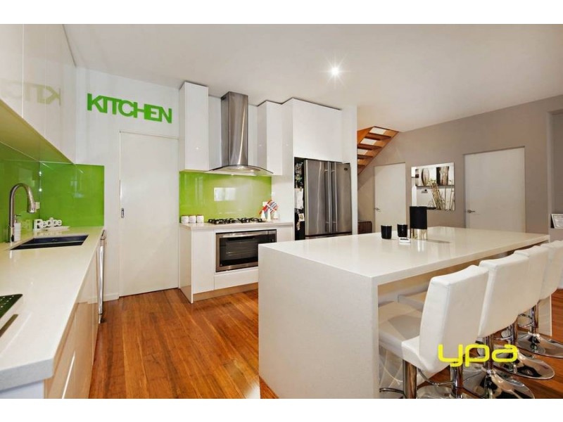 15 Herring Loop, Caroline Springs VIC 3023