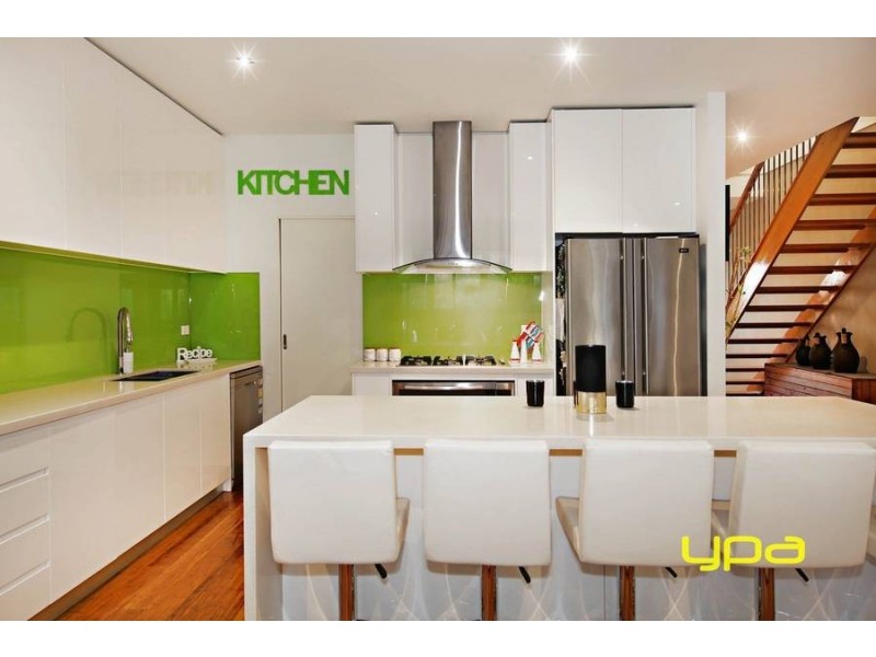 15 Herring Loop, Caroline Springs VIC 3023