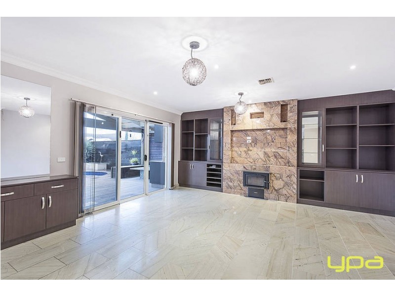 26 O’Donnell Drive, Caroline Springs VIC 3023