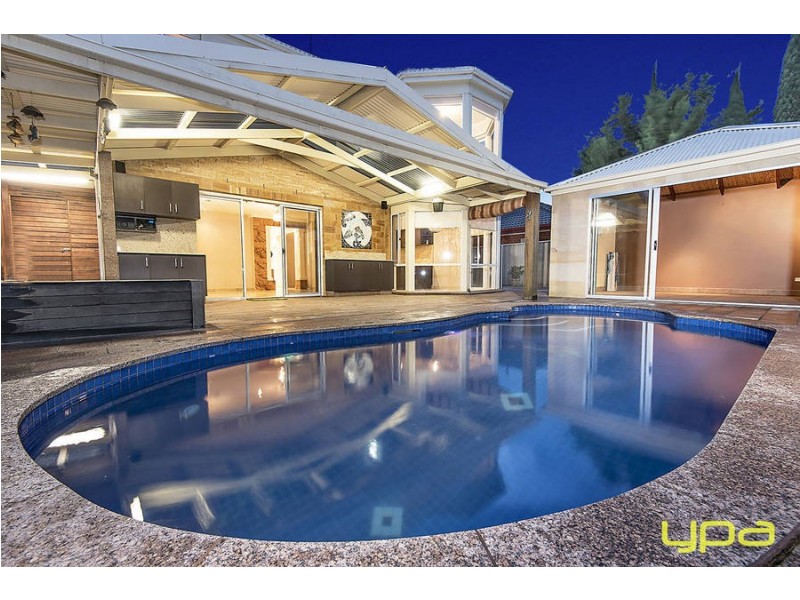 26 O’Donnell Drive, Caroline Springs VIC 3023