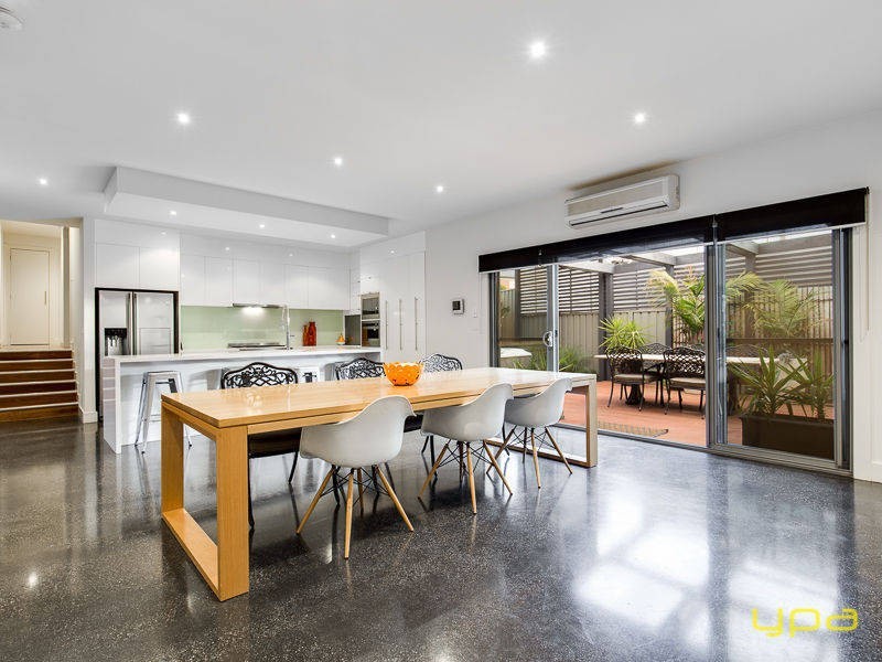 34 Kororoit Approach, Caroline Springs VIC 3023