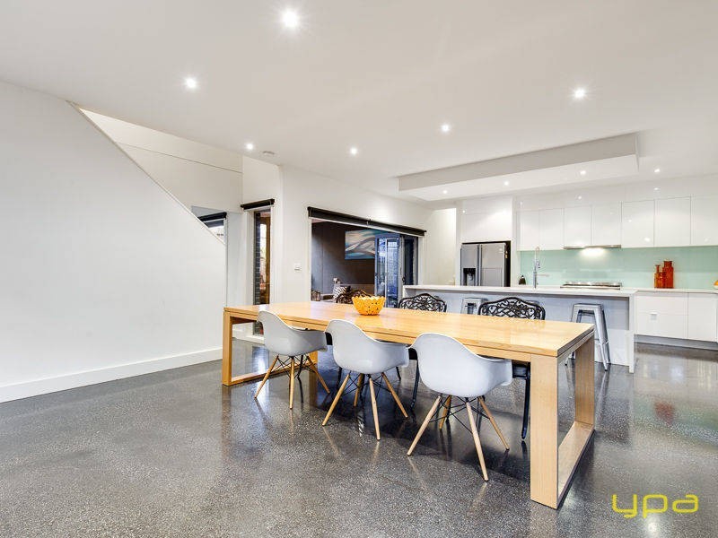 34 Kororoit Approach, Caroline Springs VIC 3023