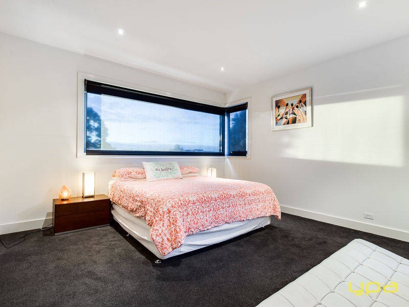 34 Kororoit Approach, Caroline Springs VIC 3023