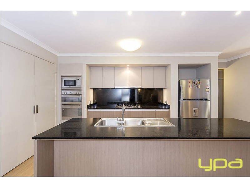 5 Woodbury Avenue, Caroline Springs VIC 3023