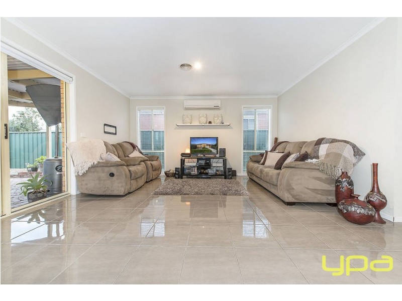 34 Fydler Avenue, Burnside VIC 3023