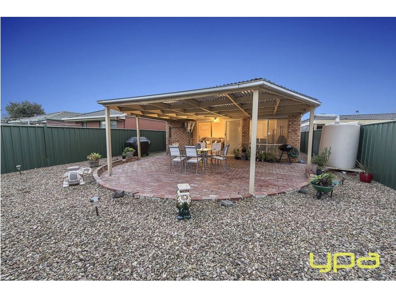 34 Fydler Avenue, Burnside VIC 3023