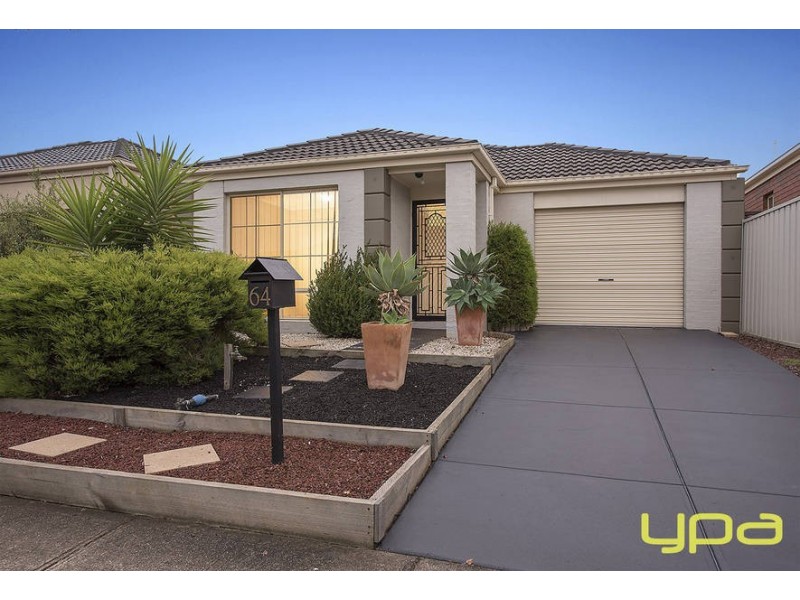 64 Clarendon Wynd, Caroline Springs VIC 3023