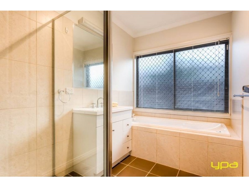 88 Inglewood Drive, Burnside Heights VIC 3023