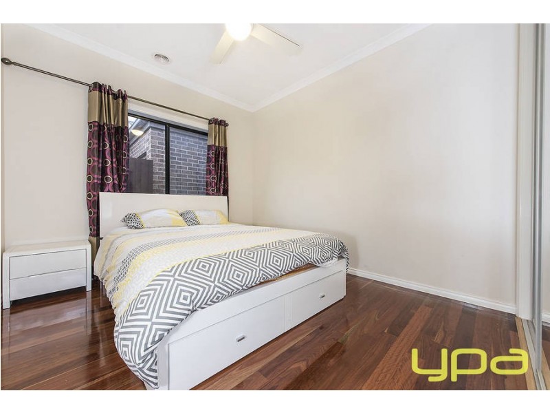 8 Phoenix Grove, Plumpton VIC 3335