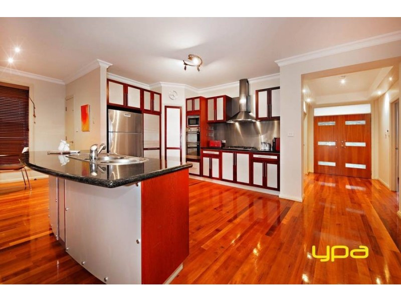 243 Westwood Drive, Burnside VIC 3023