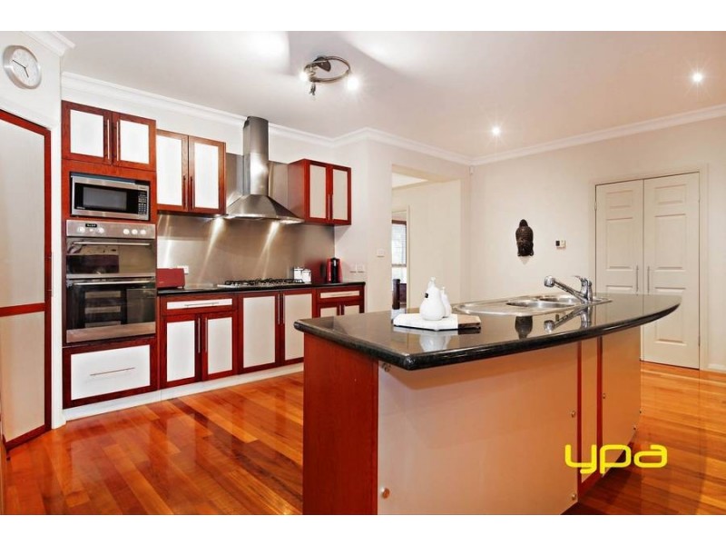 243 Westwood Drive, Burnside VIC 3023