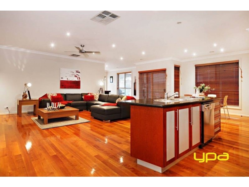 243 Westwood Drive, Burnside VIC 3023