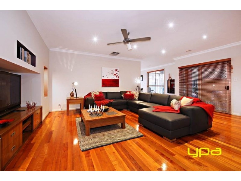 243 Westwood Drive, Burnside VIC 3023