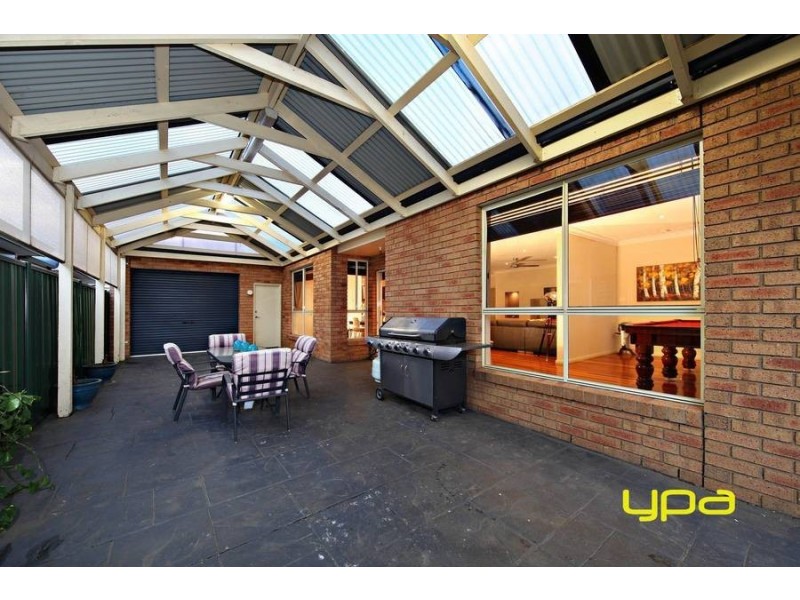 243 Westwood Drive, Burnside VIC 3023