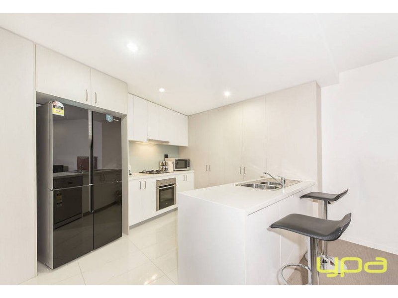 14/1 Woodward Way, Caroline Springs VIC 3023