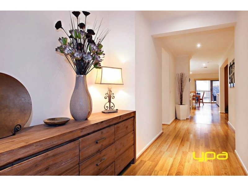 8 Keynes Circuit, Plumpton VIC 3335