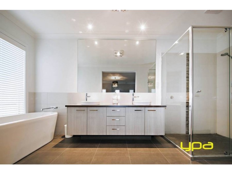 8 Keynes Circuit, Plumpton VIC 3335