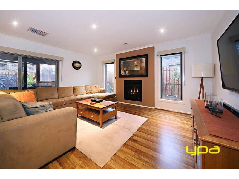 8 Keynes Circuit, Plumpton VIC 3335