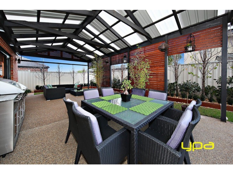 47 Carisbrook Street, Caroline Springs VIC 3023