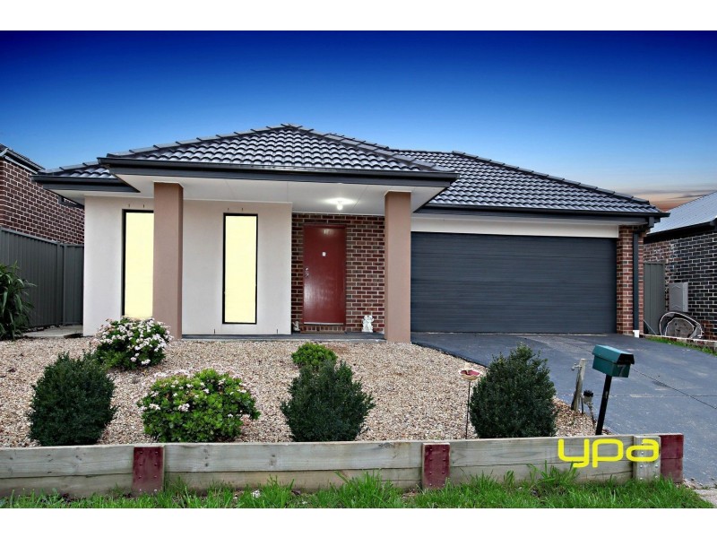 7 Mclaren Chase, Caroline Springs VIC 3023