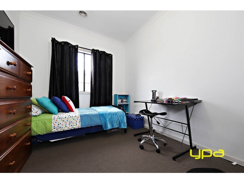 7 Mclaren Chase, Caroline Springs VIC 3023