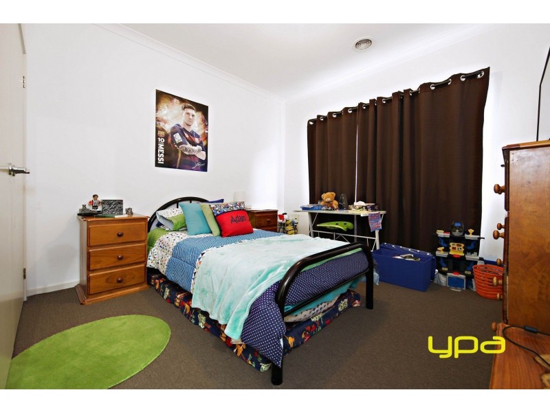 7 Mclaren Chase, Caroline Springs VIC 3023