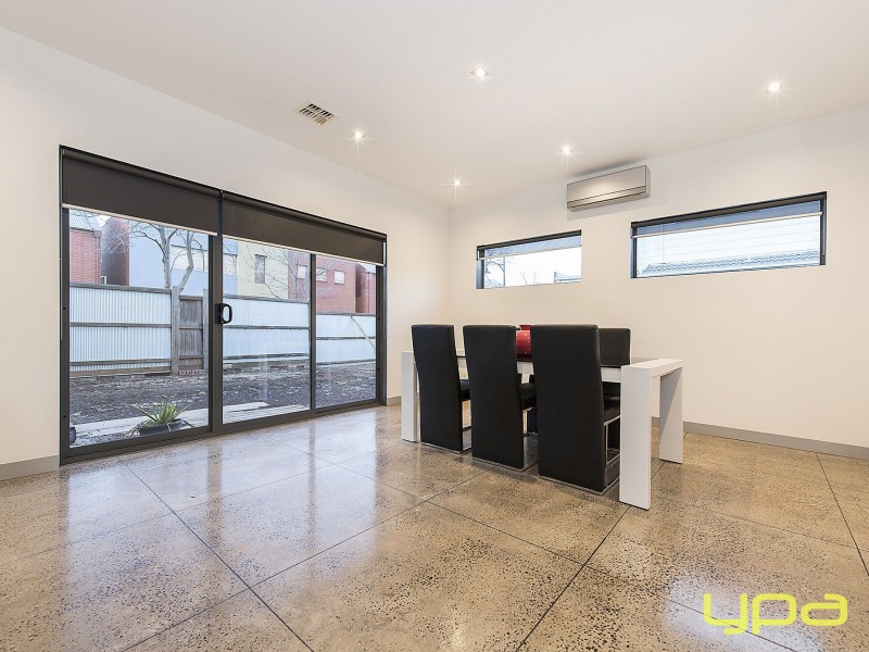 20 Kings Domain, Caroline Springs VIC 3023