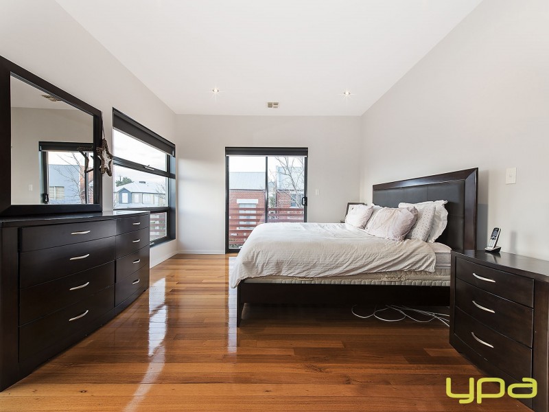 20 Kings Domain, Caroline Springs VIC 3023