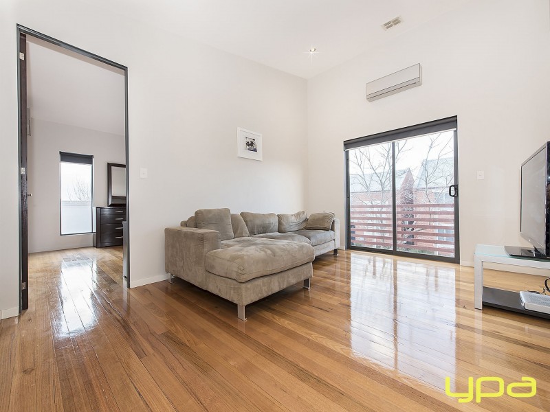 20 Kings Domain, Caroline Springs VIC 3023