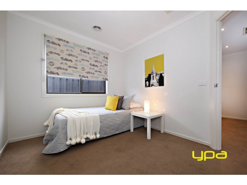 15 Cassan Way, Caroline Springs VIC 3023