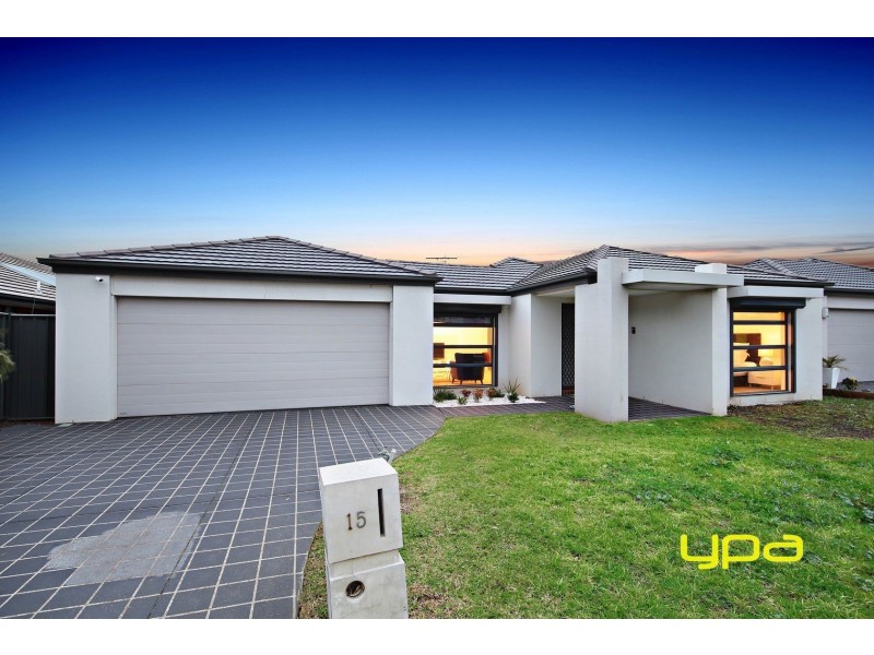 15 Cassan Way, Caroline Springs VIC 3023