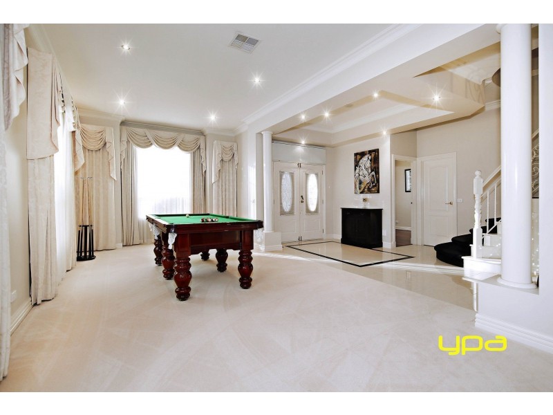 14 Bimbadeen Street, Burnside VIC 3023