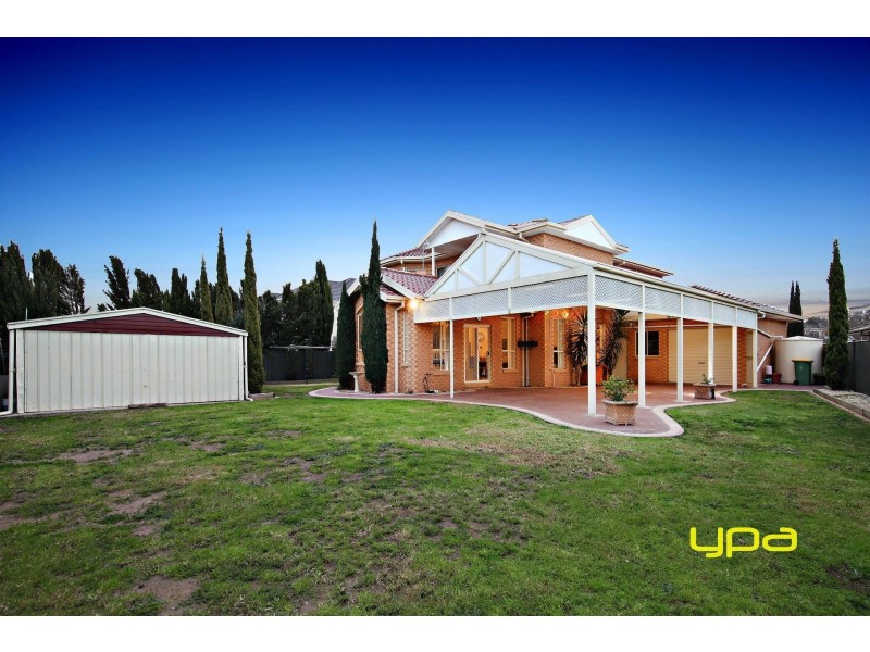 14 Bimbadeen Street, Burnside VIC 3023