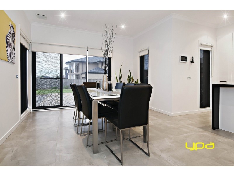 11 Arbour Boulevard, Burnside Heights VIC 3023