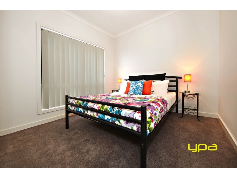 6 Cullen Terrace, Caroline Springs VIC 3023